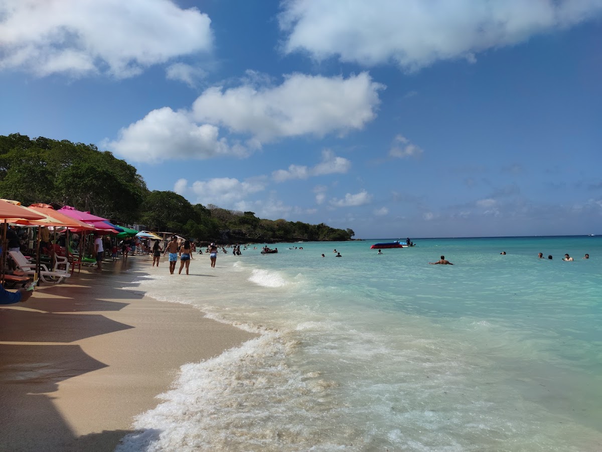 Turquoise waters and white sand at Playa Blanca near Cartagena, Colombia